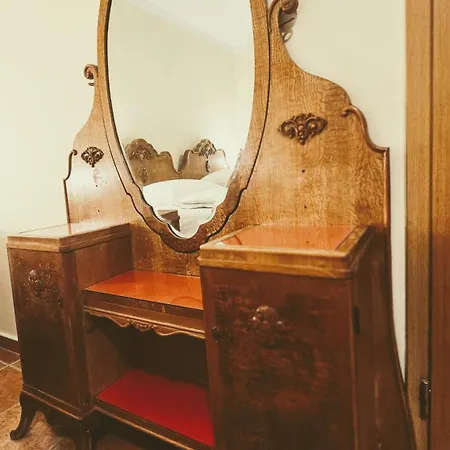 At Granny's מריבור